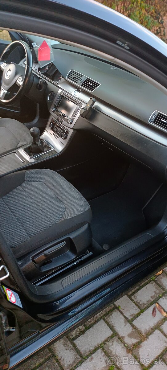 Passat B7 2.0 TDI nová STK - 9