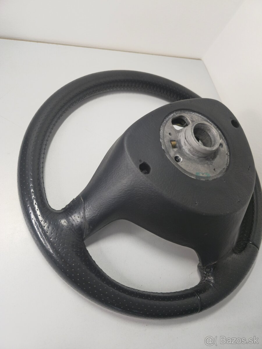 PERFOROVANÝ KOŽENÝ VOLANT golf fabia octavia - 9