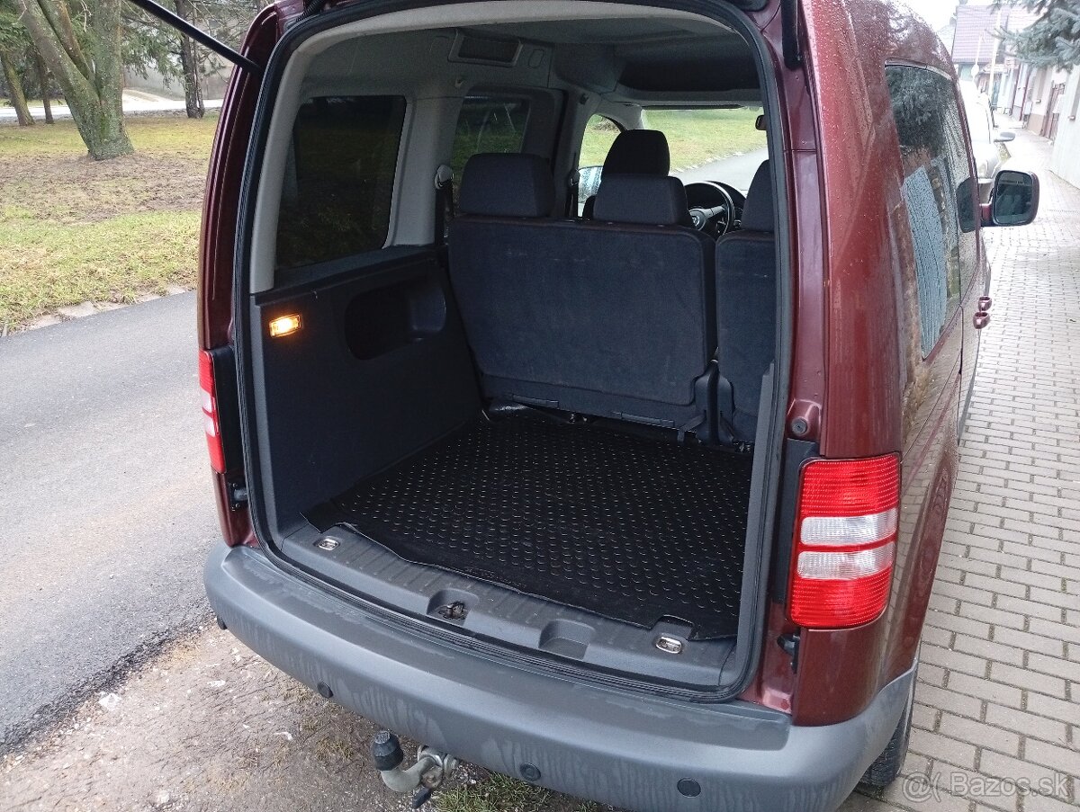Volkswagen Caddy Life 1,6tdi - 9