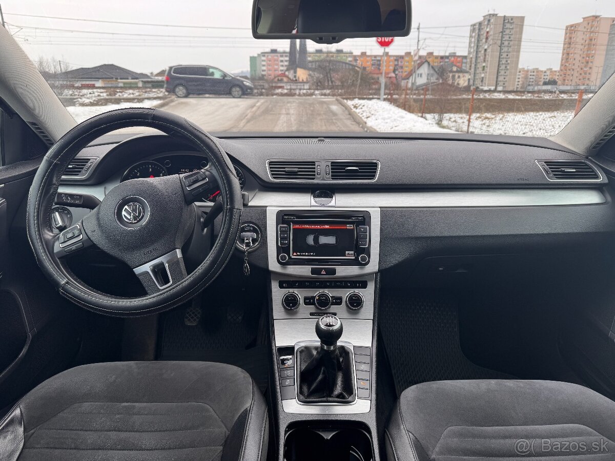 Volkswagen Passat Variant 2.0 TDI BMT Highline - 9