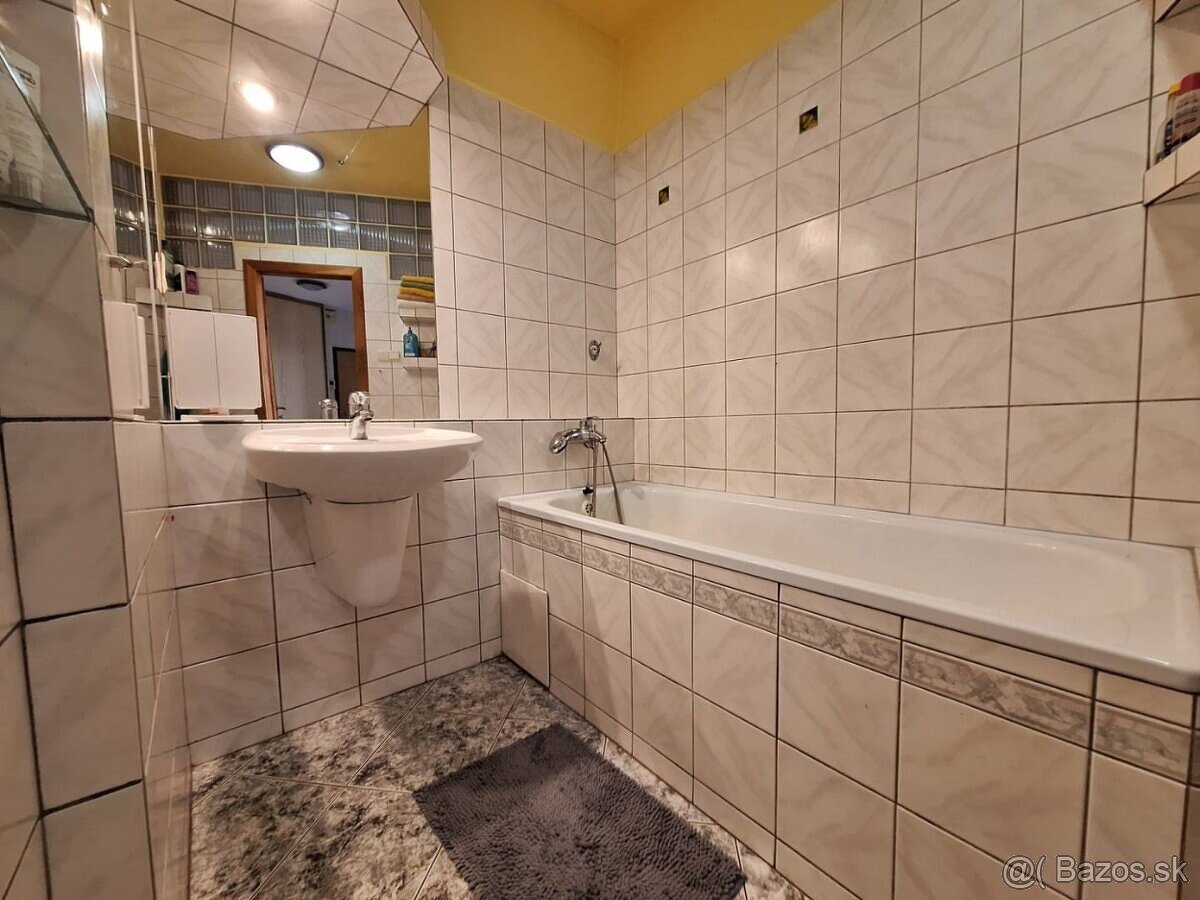 Na predaj 3 - izbový byt, Košice - Juh, ulica Žižkova - 9