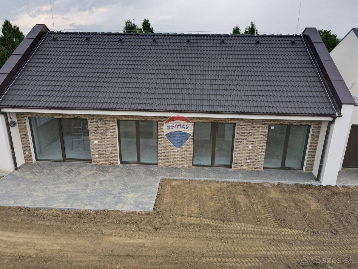 Skolaudované novostavby 4-izbových rodinných domov, Rakoľuby - 9