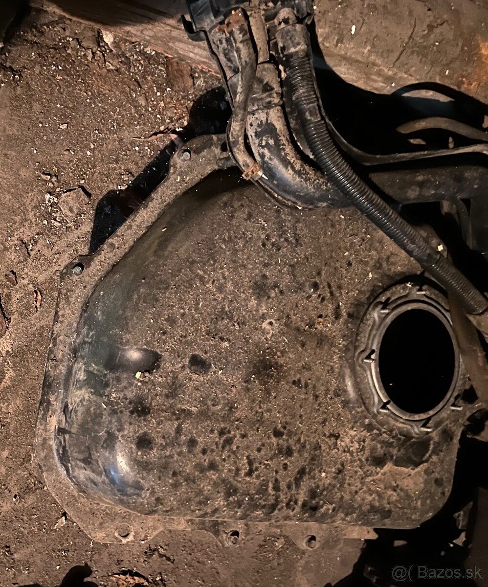 Vsetko komplet za 100e Hyundai i10 - 9