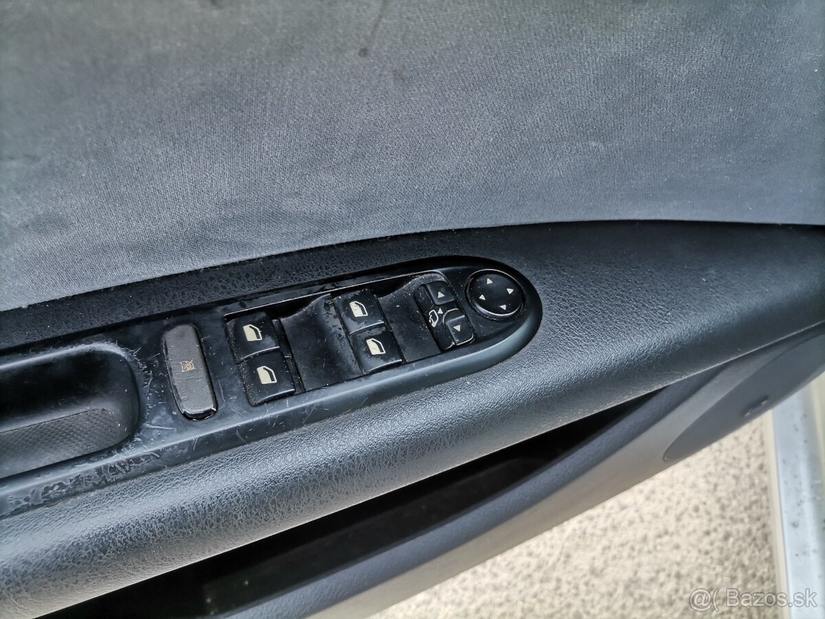 Peugeot 407 - 9