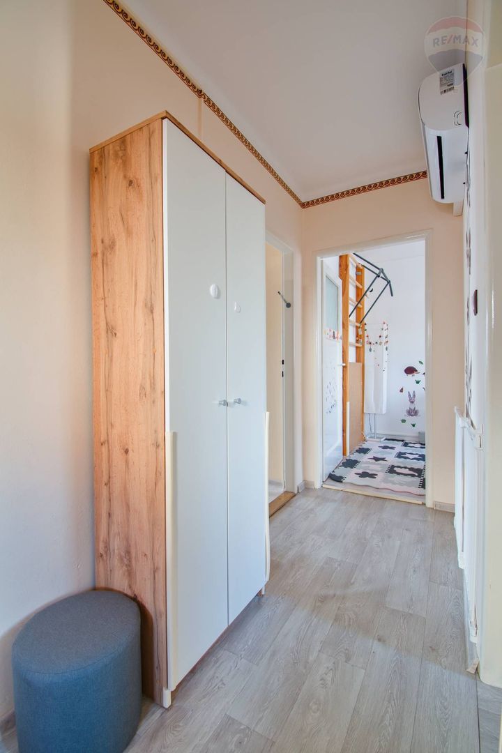 Na predaj dva byty, garáž, dvor, terasa, centrum mesta Veľký - 9