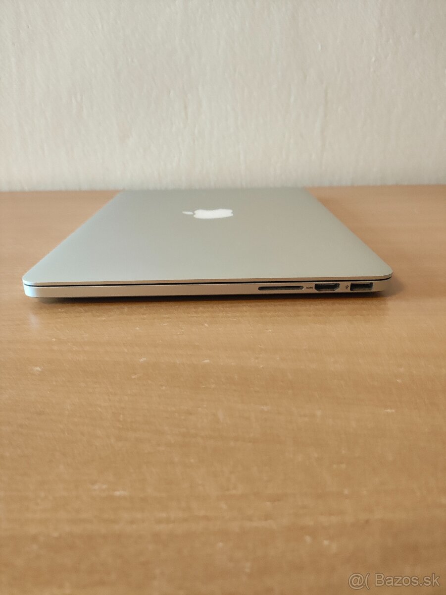 MacBook Pro 2015 13" | i5 • 8GB • 256GB SSD - 9