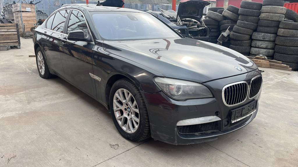 BMW 750i M-packet xdrive F01 - 9