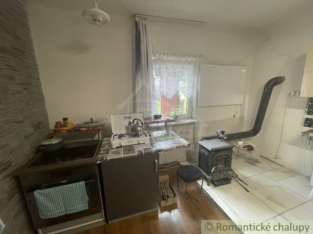 Rodinný dom s menším pozemkom v Seliciach - 9