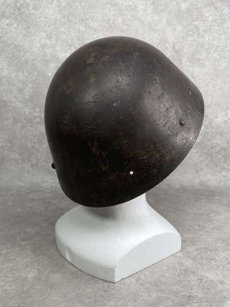 vojenské prilby - 9