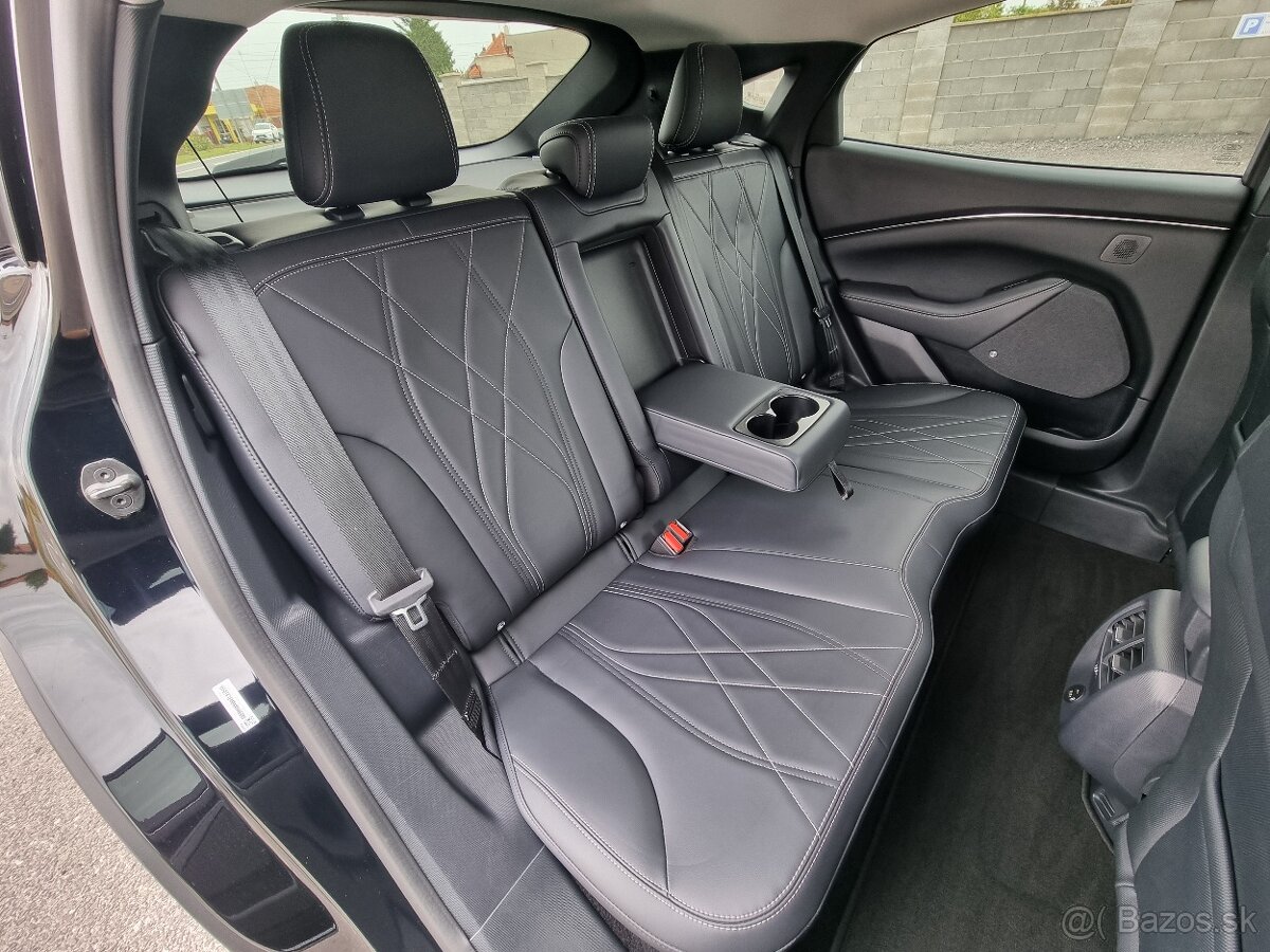 Ford Mustang Mach-E 75,7kWh RWD STD za 31.490 € s DPH - 9