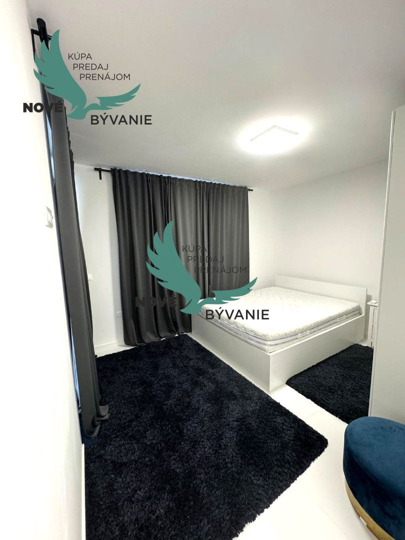 Luxusná novostavba vila s bazénom blízko mora a výhľadom na - 9