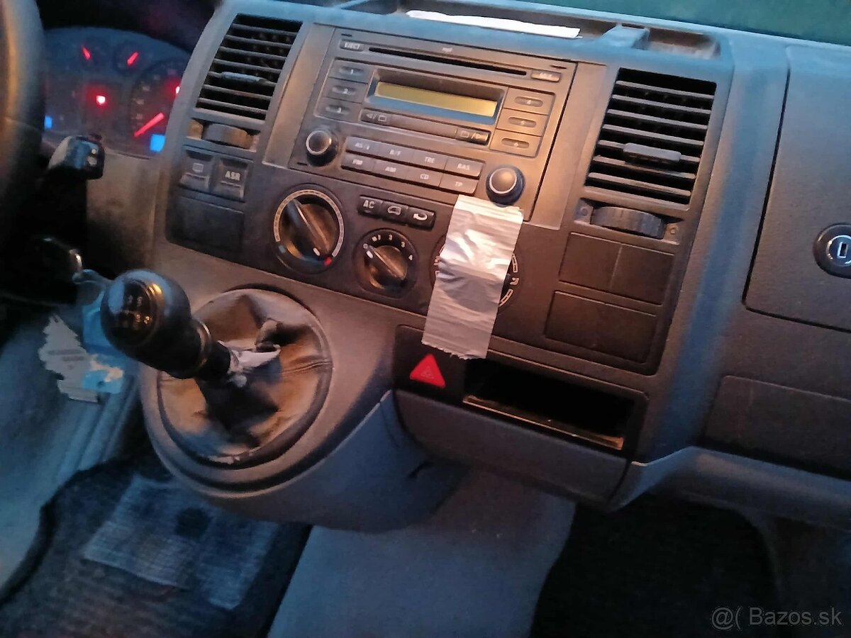 Volkswagen Transporter T5 multivan - 9