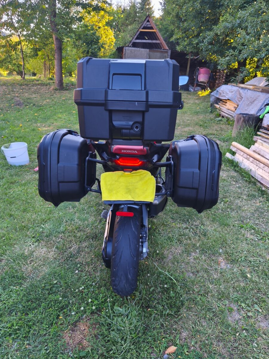 Honda x adv 750 - 9