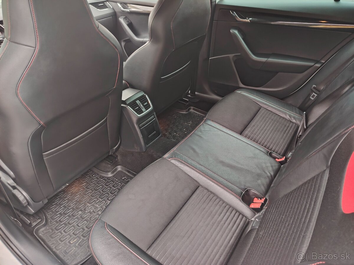 Škoda Octavia Combi 2.0Tsi RS DSG6 162Kw Canton 134000km - 9