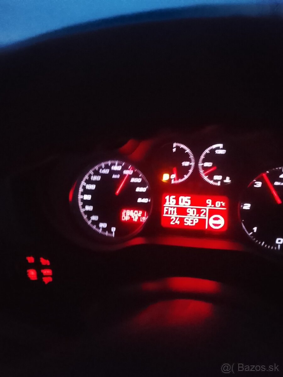 Predám alfa Romeo Q2 1.9 JTD 110 kw - 9