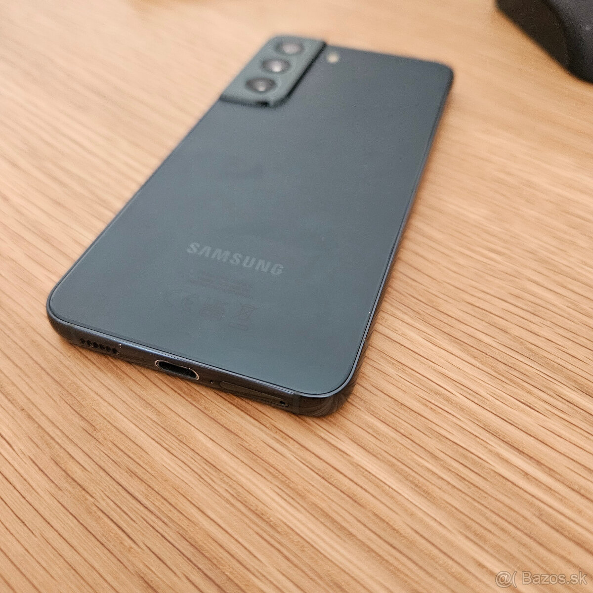 Samsung Galaxy S22 na ND - 9