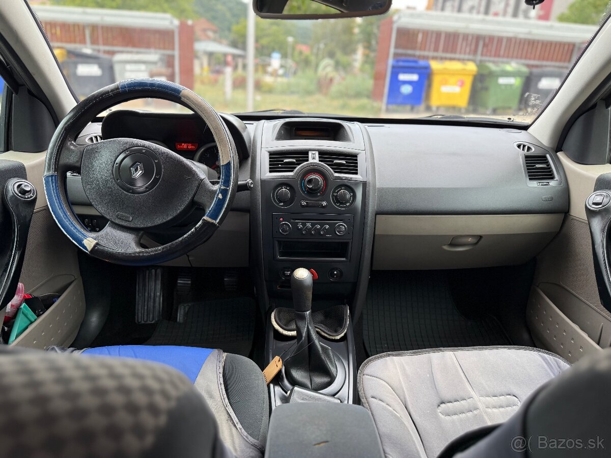 Renault Megane 1.4 - 9