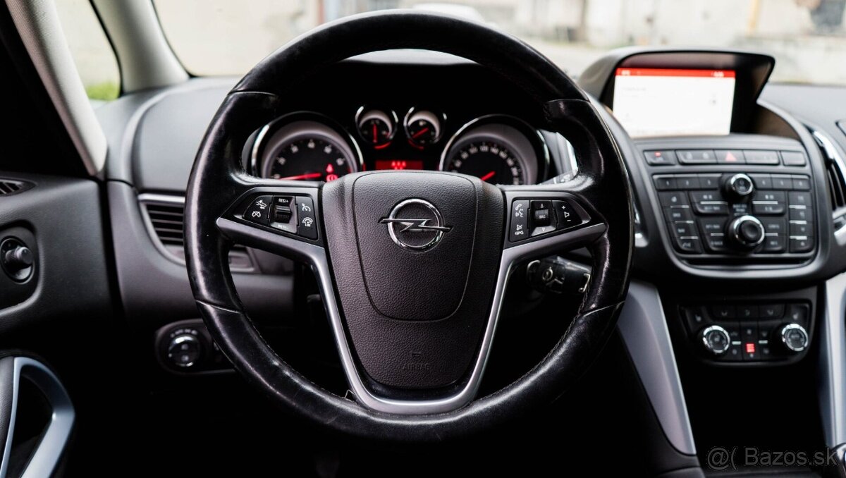 Opel Zafira Tourer 1.4 Benzín + LPG - 9