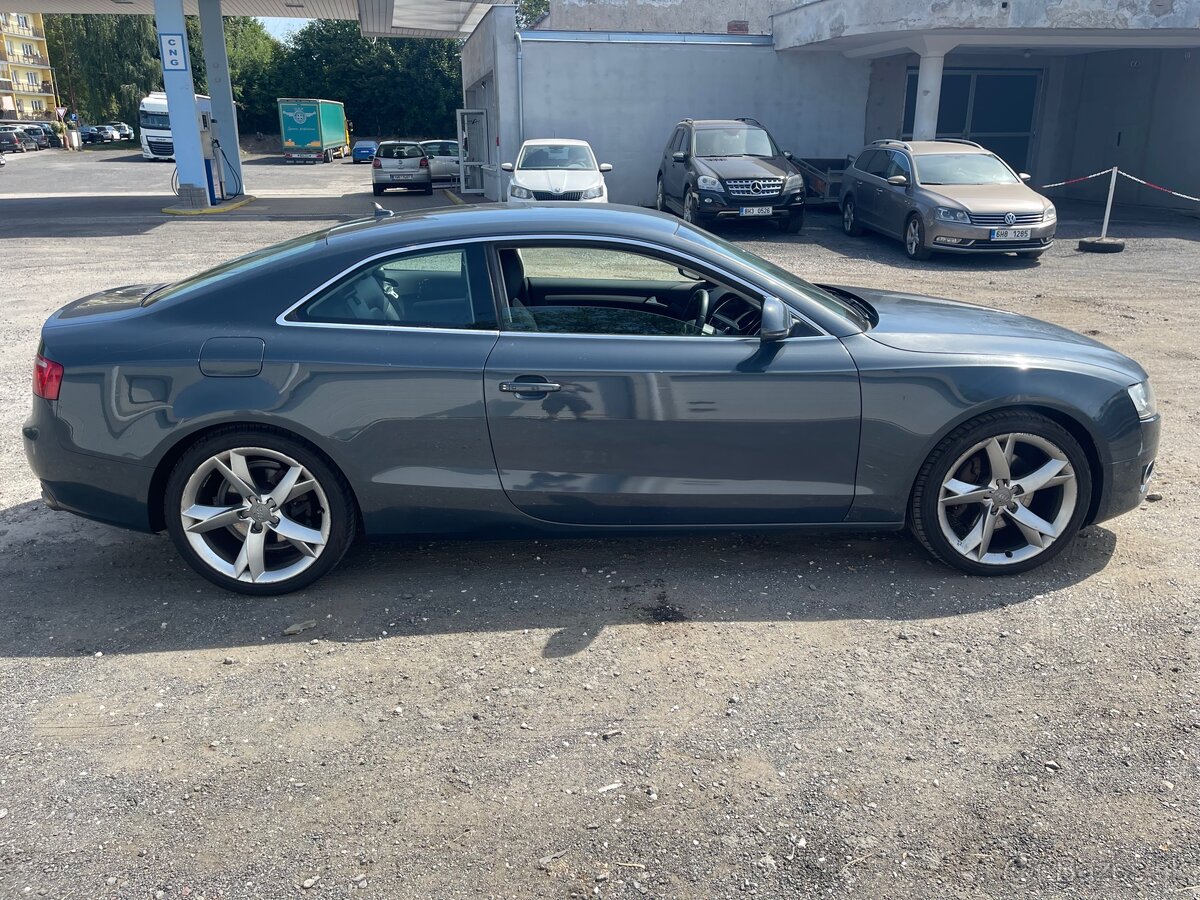 Audi a5 8t - díly - 9