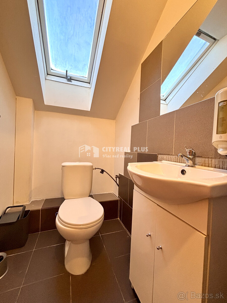 Ponúkame Vám na prenájom 2 izbový byt v meste Nové Zámky - 9