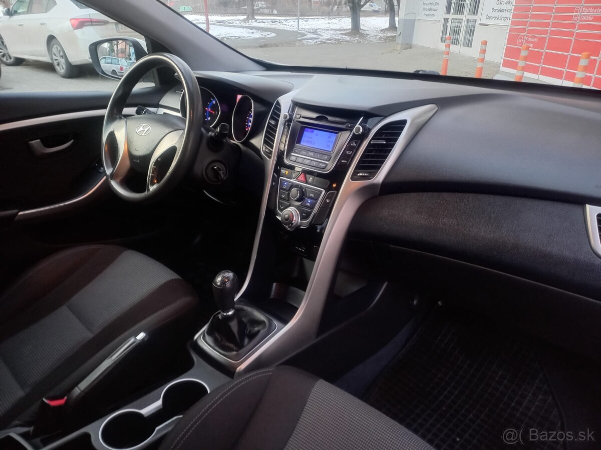 Hyundai i30 1.4 CRDi,R.v 2013,Facelift - 9