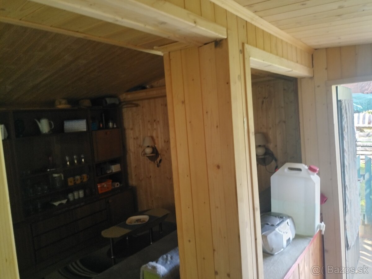 Záhrada s chatou Prievidza - 9