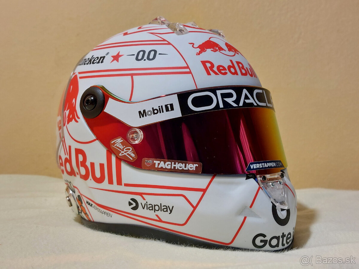 Max Verstappen 2025 Red Bull VC Japonsko F1 prilba 1:2 - 9