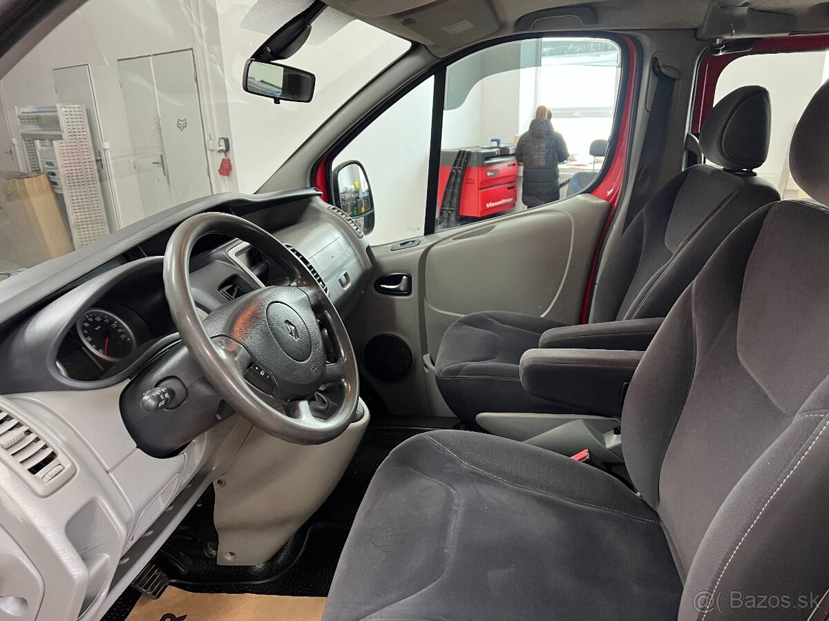 Renault Trafic 2.0 dCi PASSSENGER LONG ČR TZ TEMPOMAT KLIMA - 9