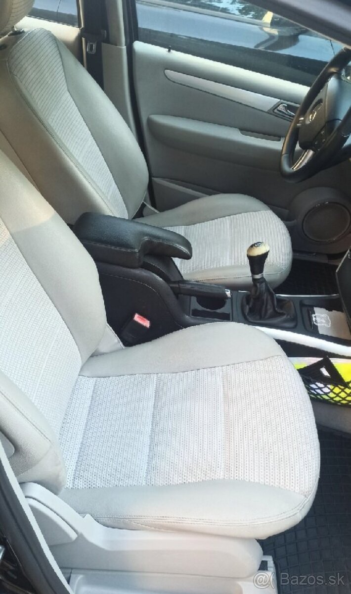 Predám Mercedes Benz b200 - 9