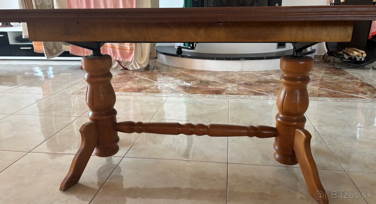 Konfetenčný stôl - 9