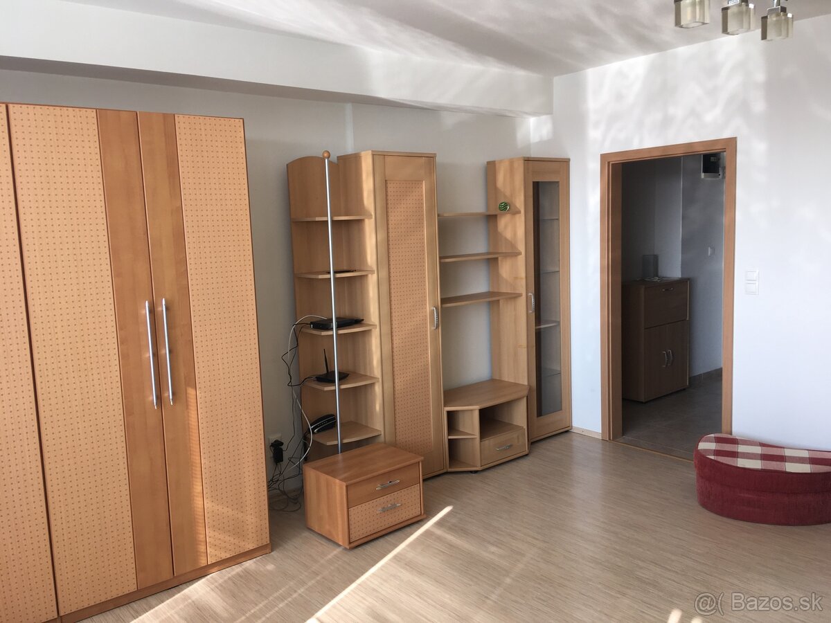 1-izbový byt prenajom Lichnerova ulica - 9
