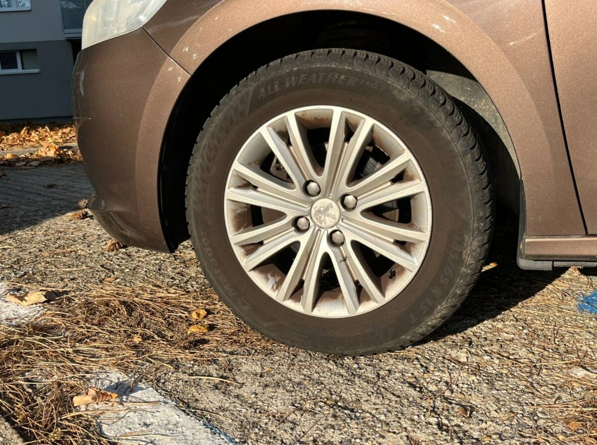 Peugeot 301 1.6 HDI - 9