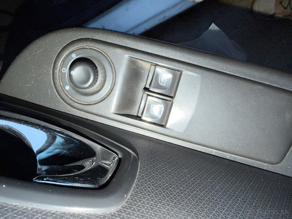 Renault Clio 1.5 DCi - 9