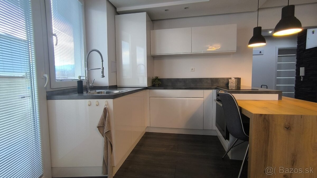 pekný 3-izb. byt -2 balkóny- Martin - Ul.Hájska-NOVÝ MARTIN - 9