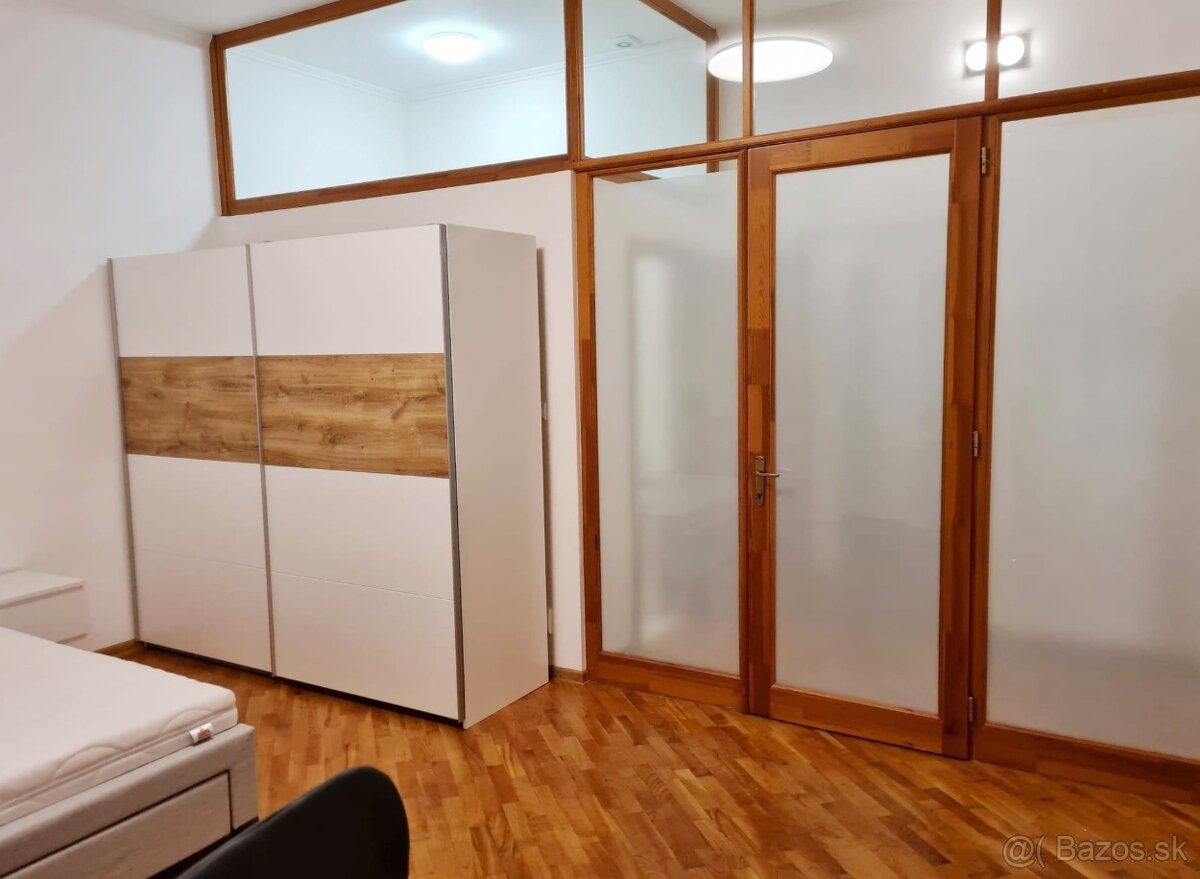 PRENÁJOM - Staromestský 3 - izbový byt - Košice - Centrum - 9