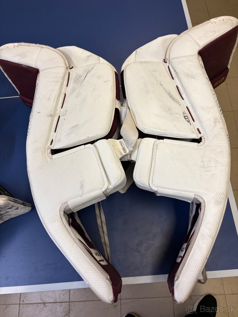 CCM AXIS XF PRO brankársky set - 9