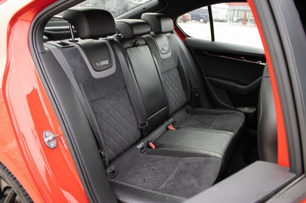 Škoda Octavia 2.0 TSI 245k RS - 9