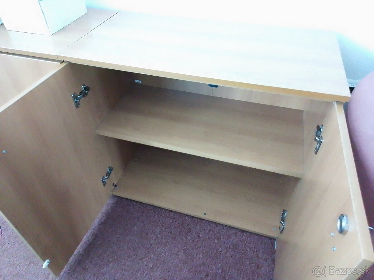 Kancelársky nábytok - 9