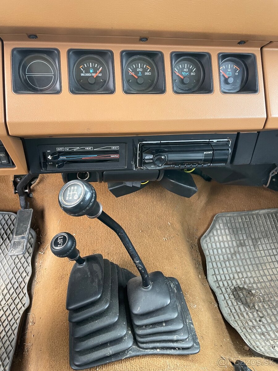 Predám Jeep Wrangler 2,5i - 9