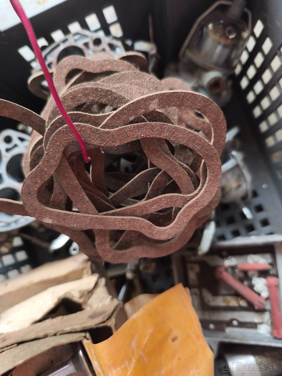 Karburátory , regulator napätia, ventily a iné - 9