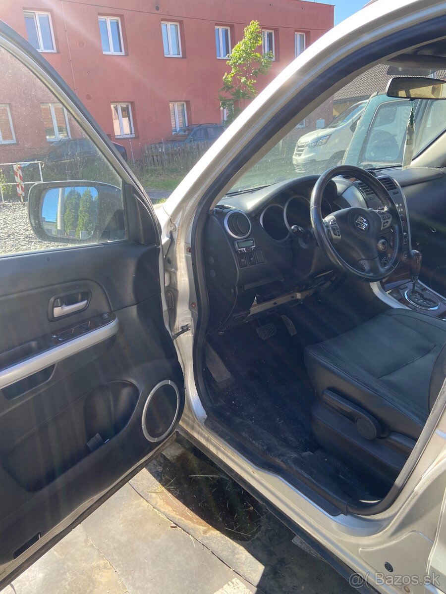 Suzuki Grand Vitara - 9