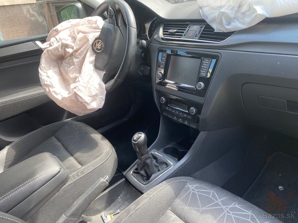 Predam súčiastky náhradné diely škoda Rapid - 9