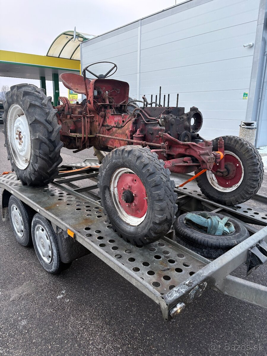 Predám 2x traktor McCormick 439, 40koni - 9