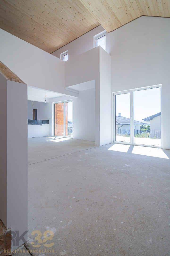 Novostavba rodinného domu v krásnej lokalite pod Tatrami - 9