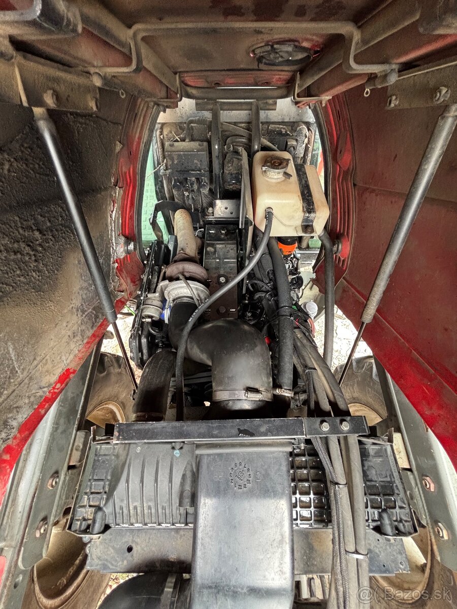 Traktor Massey ferguson - 9