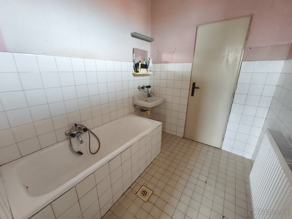 Rodinný dom s potenciálom len kúsok od centra - 9