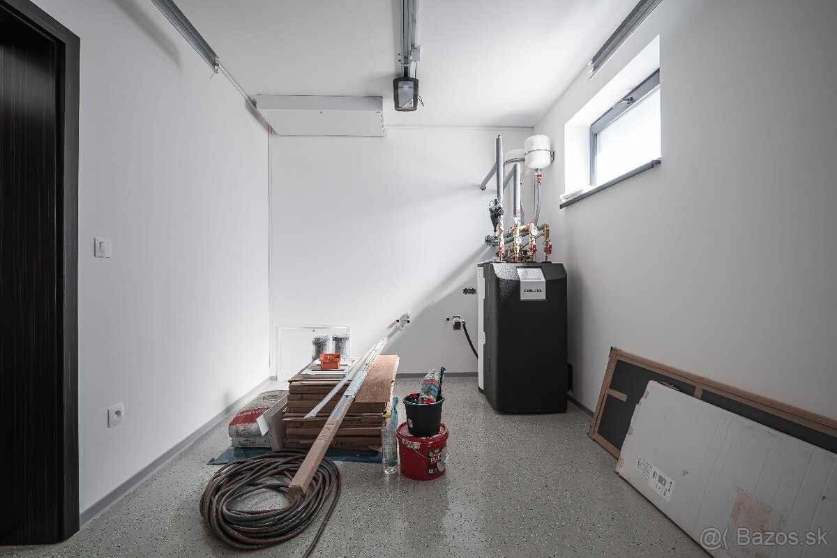 NA PREDAJ 4izb. rekreačný dom priamo pri golfovom areály - 9