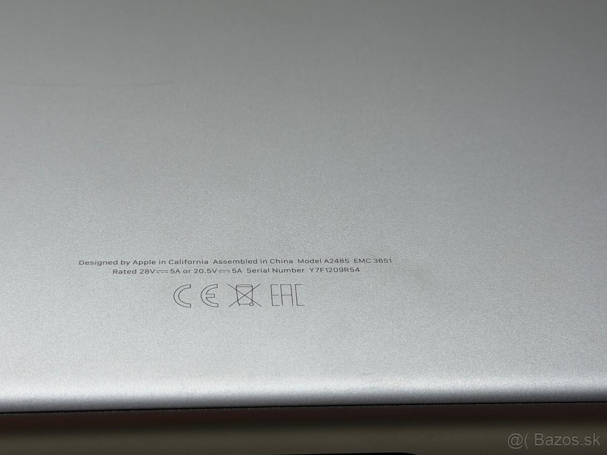 Apple MacBook Pro 16" / M1 Pro / 16GB / 512GB - 9