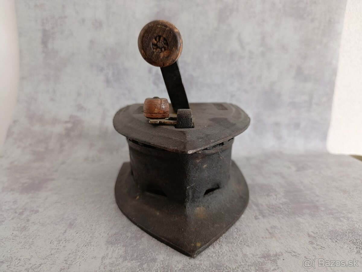 Atypická stará velká žehlička BAWEJA TESTED - 9