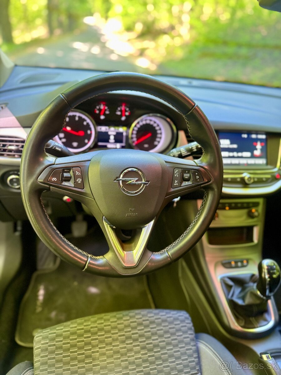 Opel astra sports tourer - 9